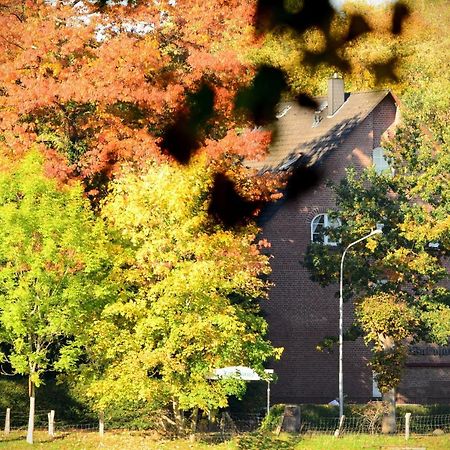 Waldhotel Twiehaus Garni Lubeck Exterior photo