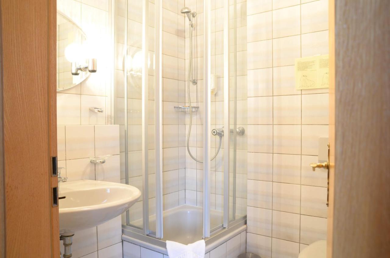 Waldhotel Twiehaus Garni Lubeck Exterior photo
