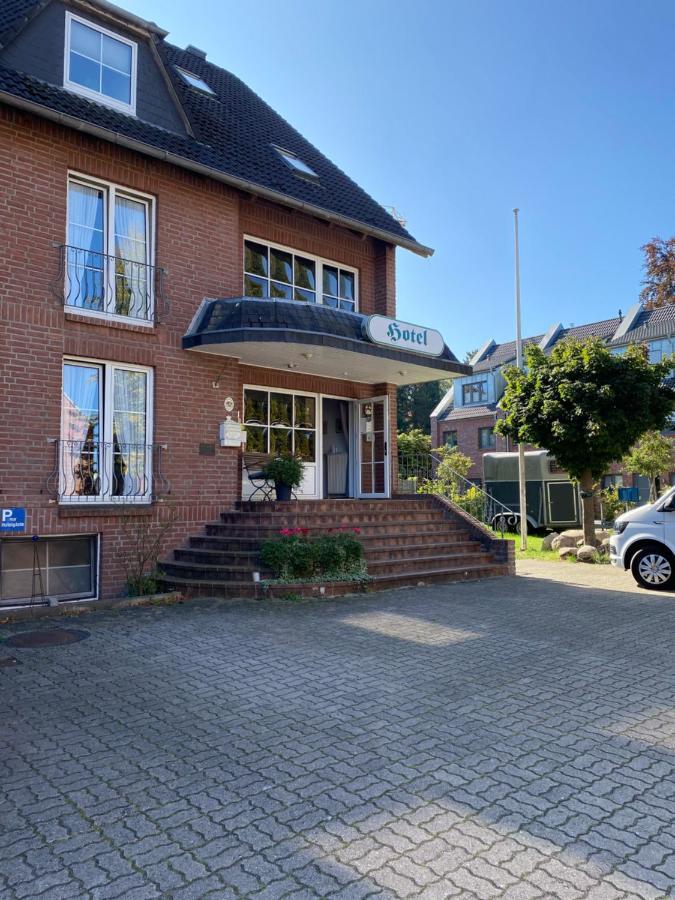 Waldhotel Twiehaus Garni Lubeck Exterior photo